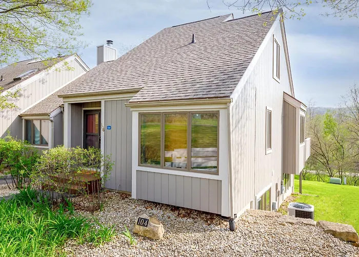 Quiet Home Minutes From Lake Galena & Eagle Ridge
