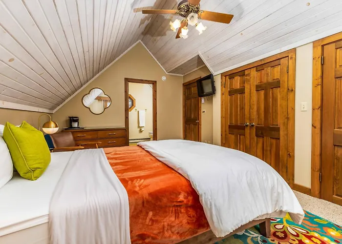 4 Bdrm Dog-Friendly Territory Getaway